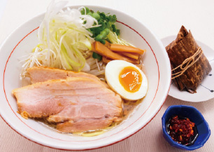 白醤油ラーメン