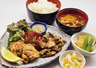 鶏ハラミと唐揚げ定食